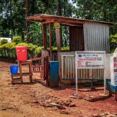 Ebola : l'OMS fait état de plus de 900 cas suspects en République démocratique du Congo