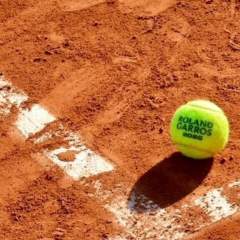 Au pays de Roland-Garros, la terre battue en voie de disparition sur les courts de tennis
