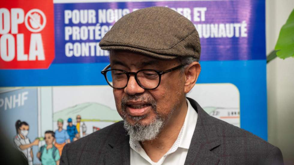 Ebola : à Kinshasa, le chef de l'OMS affirme que l'épidémie peut être stoppée Ebola : à Kinshasa, le chef de l'OMS affirme que l'épidémie peut être stoppée