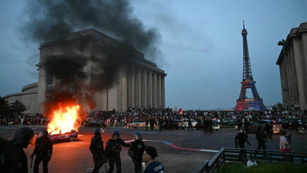 Doublé du PSG : une nuit d'incidents endeuillée par un mort, Paris reste sous tension