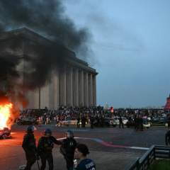 Doublé du PSG : une nuit d'incidents endeuillée par un mort, Paris reste sous tension