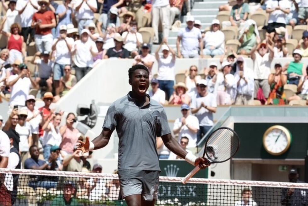 Surprises à Roland-Garros, vague de chaleur précoce, abrogation du Code noir : la semaine en images