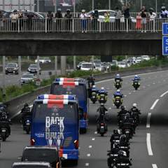 Doublé européen du PSG : les joueurs ont atterris et prennent la direction du Champ-de-Mars