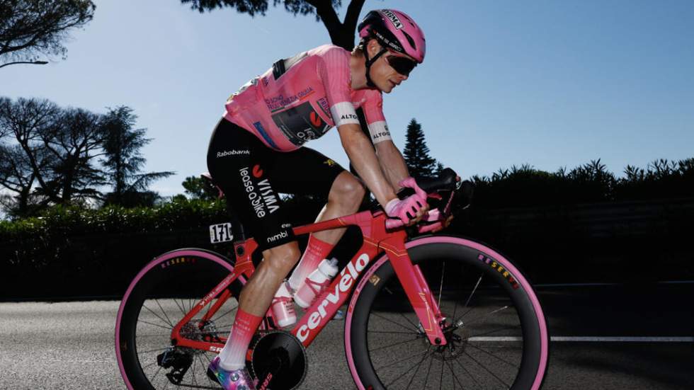 Jonas Vingegaard remporte le Giro et devient l'un des vainqueurs des trois grands Tours Jonas Vingegaard remporte le Giro et devient l'un des vainqueurs des trois grands Tours