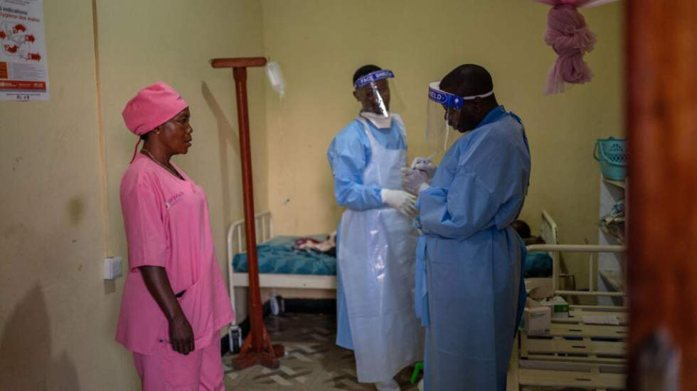 Plus de 1 100 cas d'Ebola suspects, deux hommes placés à l'isolement au Brésil Plus de 1 100 cas d'Ebola suspects, deux hommes placés à l'isolement au Brésil