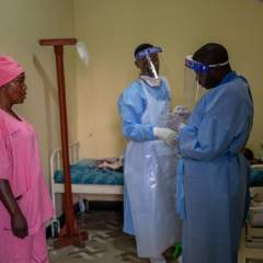 Plus de 1 100 cas d'Ebola suspects, deux hommes placés à l'isolement au Brésil