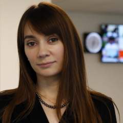 Pourquoi la propagandiste russe Xenia Fedorova embarrasse-t-elle l’exécutif français ?
