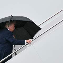 Donald Trump refuse de signer une loi sur le logement et met la pression sur les élus républicains