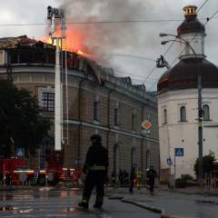 Ukraine : un incendie se déclare dans le centre de Kiev après une explosion
