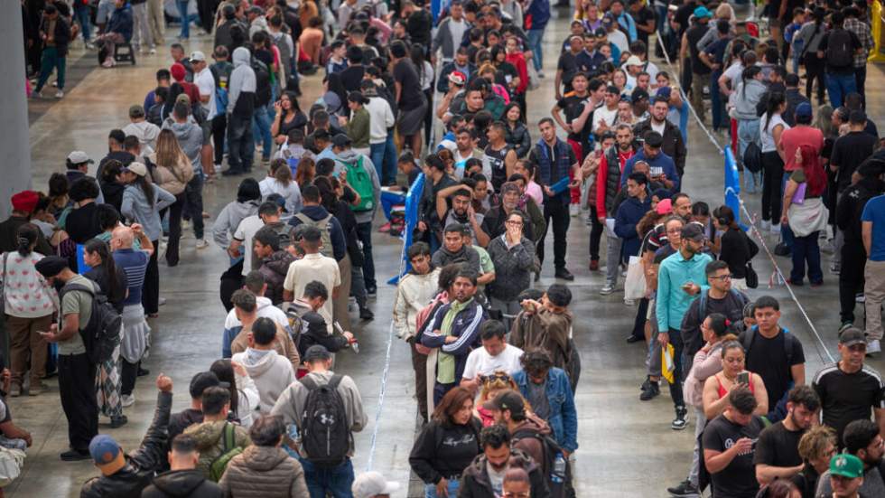 Régularisation des sans-papiers en Espagne : près de 1,2 million de demandes ont été déposées Régularisation des sans-papiers en Espagne : près de 1,2 million de demandes ont été déposées
