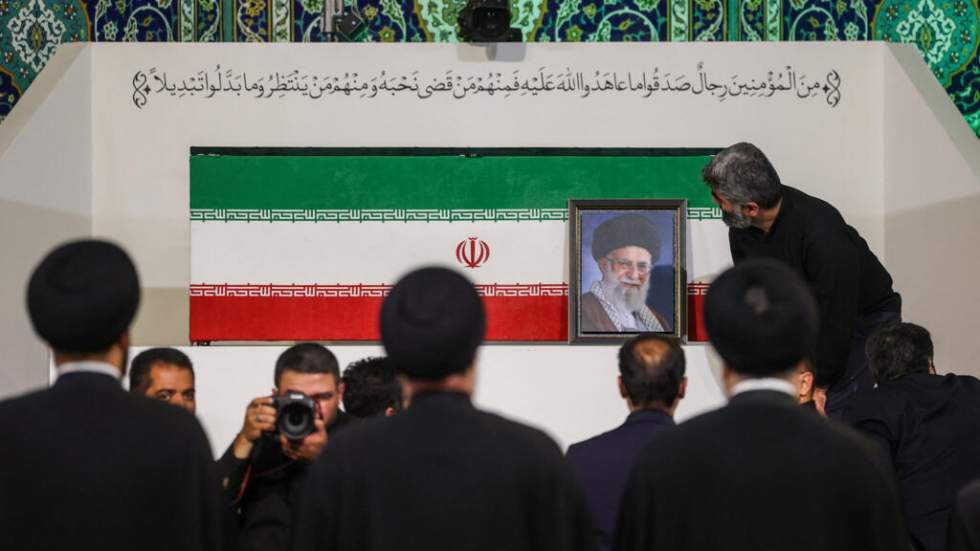 Funérailles d'Ali Khamenei en Iran : de premiers hommages devant la dépouille du guide suprême