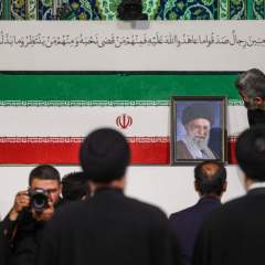 Funérailles d'Ali Khamenei en Iran : de premiers hommages devant la dépouille du guide suprême