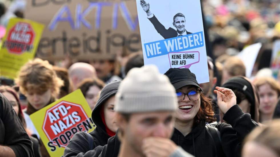 En Allemagne, près de 20 000 manifestants contre le congrès du parti d’extrême droite AfD En Allemagne, près de 20 000 manifestants contre le congrès du parti d’extrême droite AfD