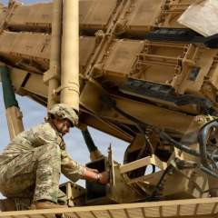 Les États-Unis vont autoriser l'Ukraine à fabriquer des missiles Patriot