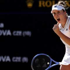 La Tchèque Linda Noskova remporte la finale de Wimbledon et s'offre un premier titre en Grand Chelem
