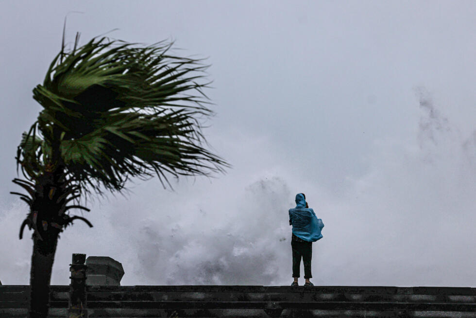 Le typhon Bavi frappe la Chine, avant d'être rétrogradé en tempête tropicale