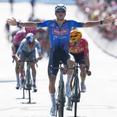 Tour de France : le Néerlandais Mathieu Van der Poel remporte la 9e étape sous la canicule