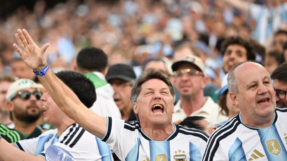 Mondial 2026 : de "Wonderwall" à "La Cuarta estrella", les chants des supporters des demi-finalistes
