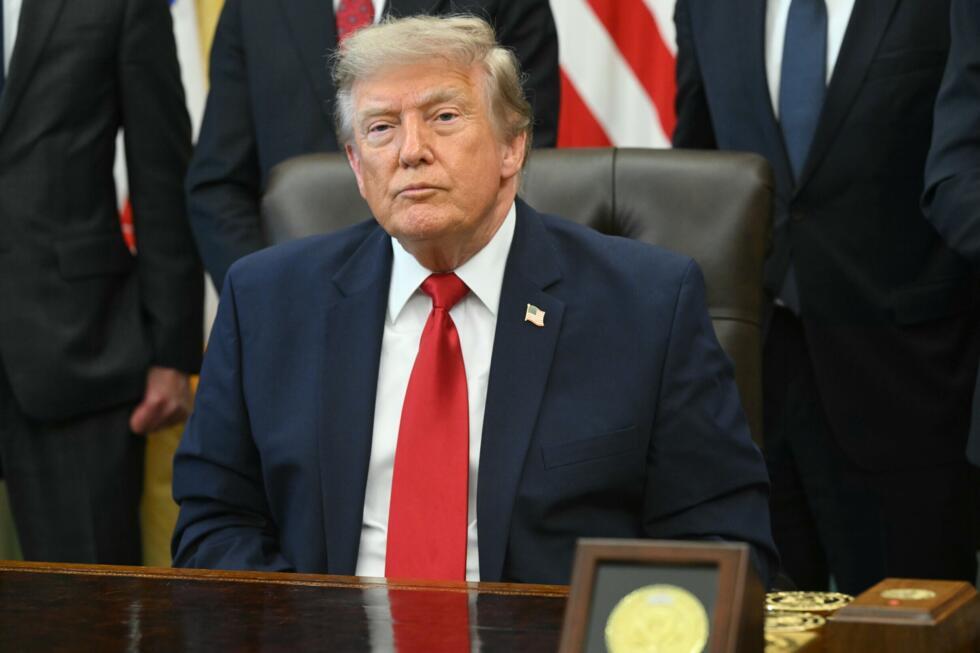 Guerre au Moyen-Orient : les États-Unis frappent l'Iran et reprennent le blocus naval contre Téhéran