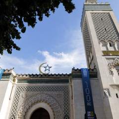 Le destin méconnu de la Grande Mosquée de Paris, cent ans au cœur de l'Histoire