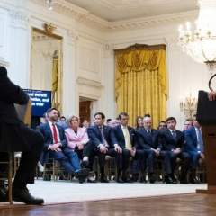 Dans un discours à la nation, Trump fustige les "vulnérabilités" du système électoral américain