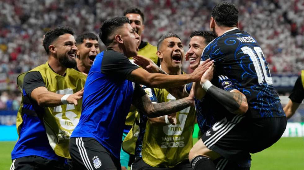 Mondial 2026 : l'Argentine sait souffrir et gagner ses matches dans le dernier quart d'heure Mondial 2026 : l'Argentine sait souffrir et gagner ses matches dans le dernier quart d'heure