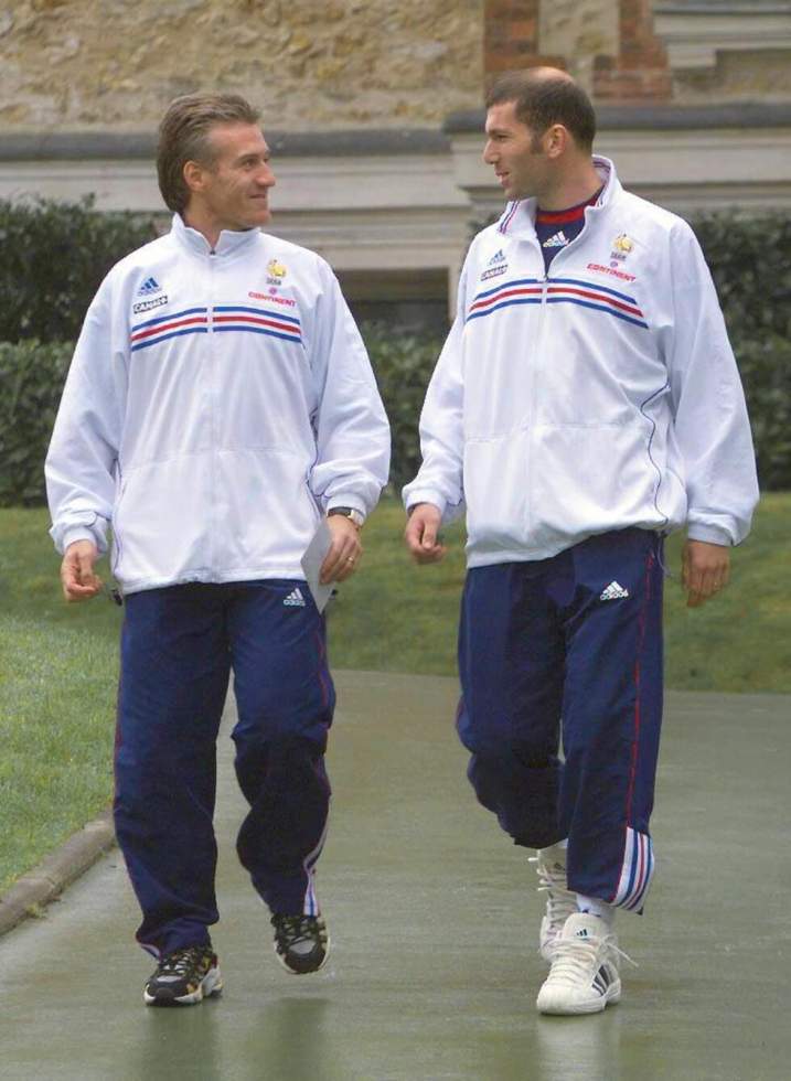 Quel chantier attend l'idôle Zidane à la tête des Bleus, favori pour succéder à Deschamps ? Quel chantier attend l'idôle Zidane à la tête des Bleus, favori pour succéder à Deschamps ?