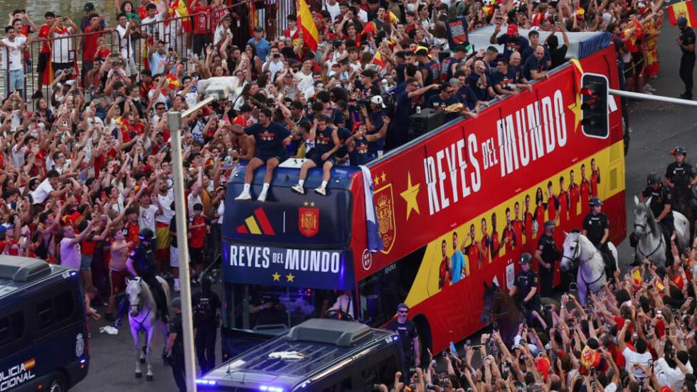 Mondial 2026 : les Espagnols en liesse communient avec leurs champions du monde Mondial 2026 : les Espagnols en liesse communient avec leurs champions du monde