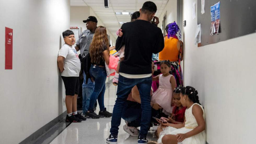 Aux États-Unis, des immigrés bombardés d'amendes pour les pousser à "l'auto-expulsion"
