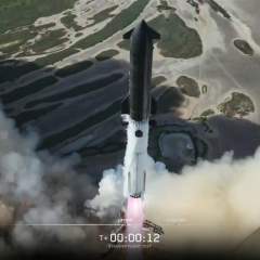La mégafusée Starship réussit son premier test depuis l'entrée en Bourse de SpaceX