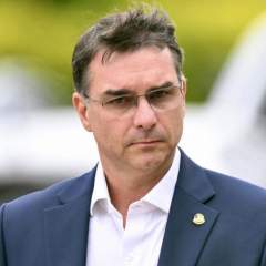 Présidentielle au Brésil : le fils de Jair Bolsonaro investi candidat face à Lula