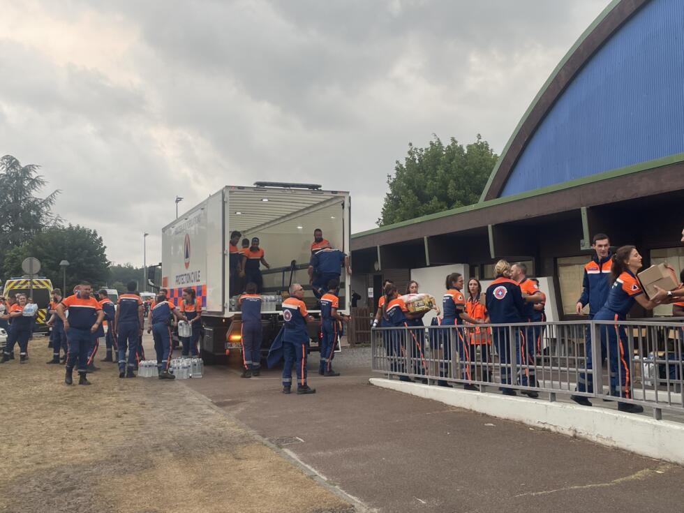 Incendies en Gironde : évacuer, accompagner... la délicate prise en charge des personnes fragiles