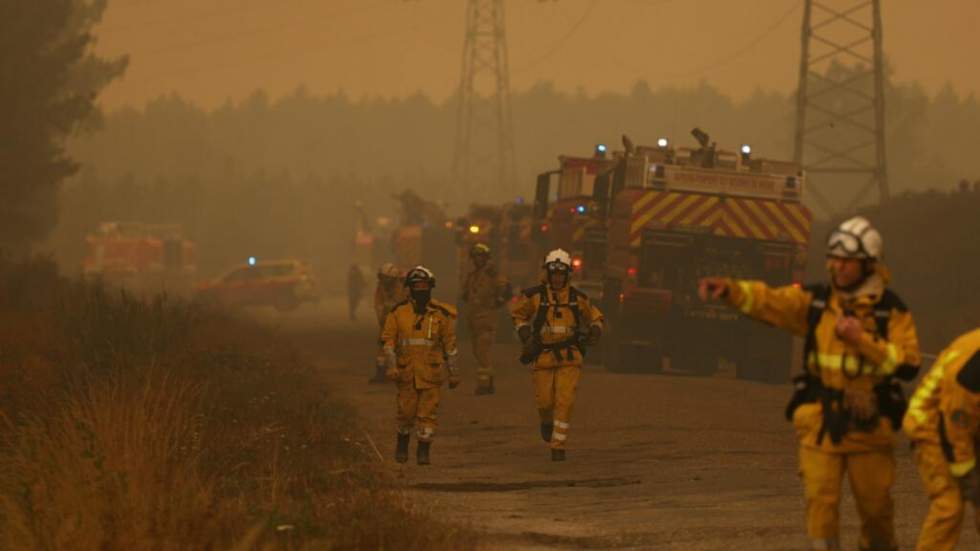 Plus de 325 000 réfugiés du feu en France et Espagne, l'incendie de Gironde pourrait s'aggraver Plus de 325 000 réfugiés du feu en France et Espagne, l'incendie de Gironde pourrait s'aggraver