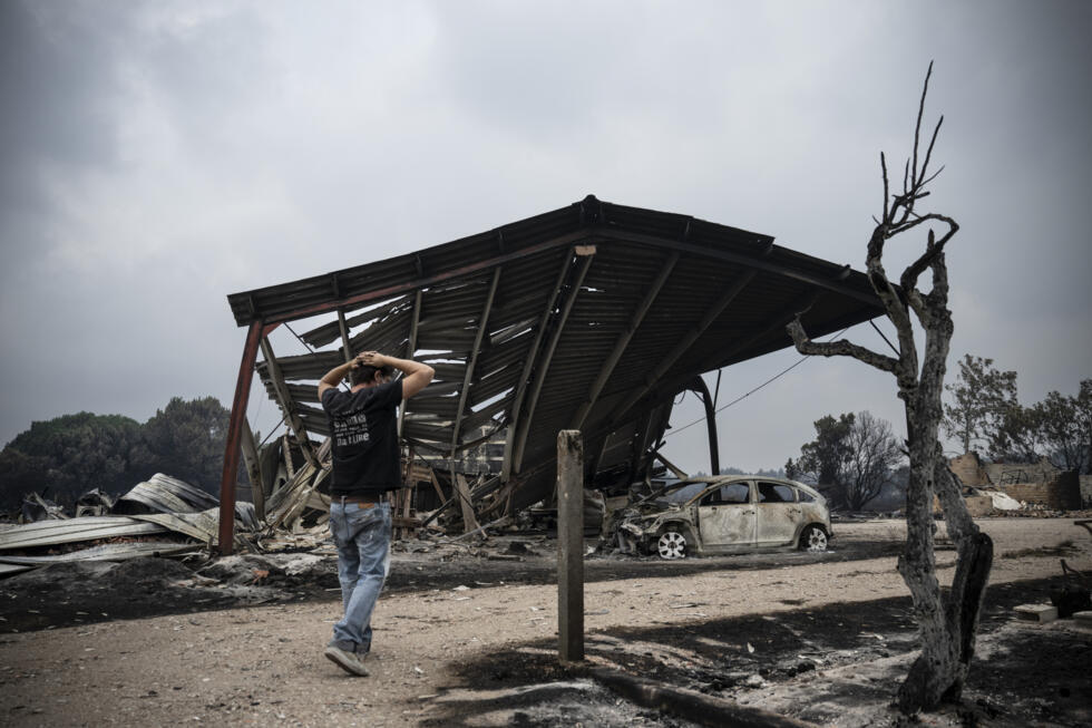 Plus de 325 000 réfugiés du feu en France et Espagne, l'incendie de Gironde pourrait s'aggraver Plus de 325 000 réfugiés du feu en France et Espagne, l'incendie de Gironde pourrait s'aggraver
