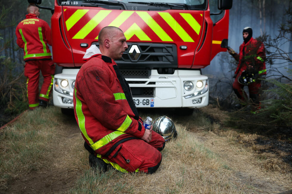 Plus de 325 000 réfugiés du feu en France et Espagne, l'incendie de Gironde pourrait s'aggraver Plus de 325 000 réfugiés du feu en France et Espagne, l'incendie de Gironde pourrait s'aggraver