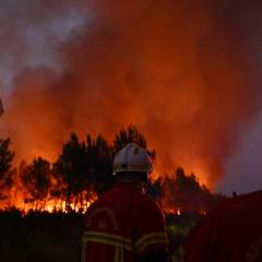 Incendies : "Ceux qui nient le réchauffement doivent ouvrir les yeux", selon le commandant Lecras