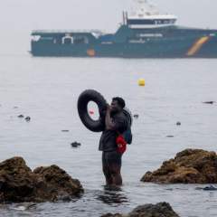 L'arrivée de milliers de migrants est une "violation de la souveraineté territoriale", dit Sanchez