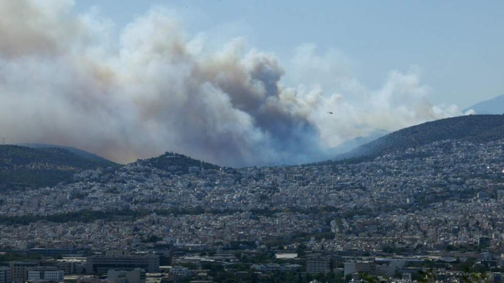 Incendies en Grèce : ordre d'évacuation près d'Athènes, la Crète en proie aux flammes