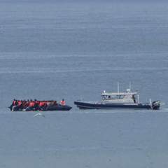 Dans la Manche, près de 160 migrants secourus après l'incendie de leur embarcation