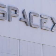 Pour ses premiers résultats en Bourse, SpaceX dépasse les attentes sans rassurer