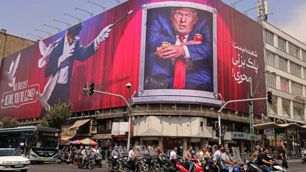 Nouvelles frappes américaines contre l'Iran, qui promet une riposte "décisive"