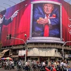 Nouvelles frappes américaines contre l'Iran, qui promet une riposte "décisive"