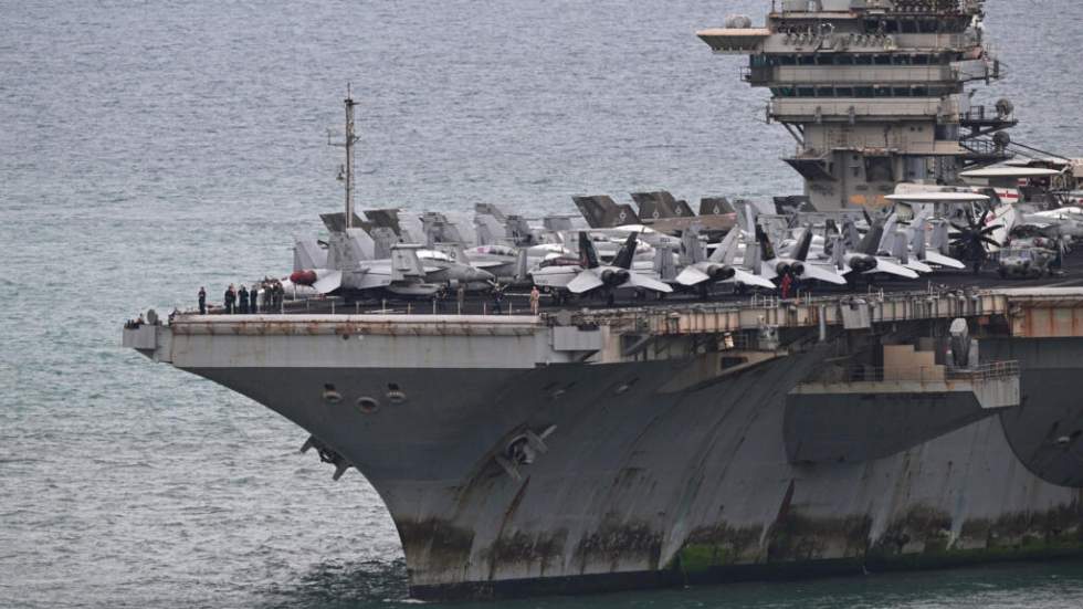 Après neuf mois passés en mer, le porte-avions américain Abraham Lincoln fait escale en Thaïlande