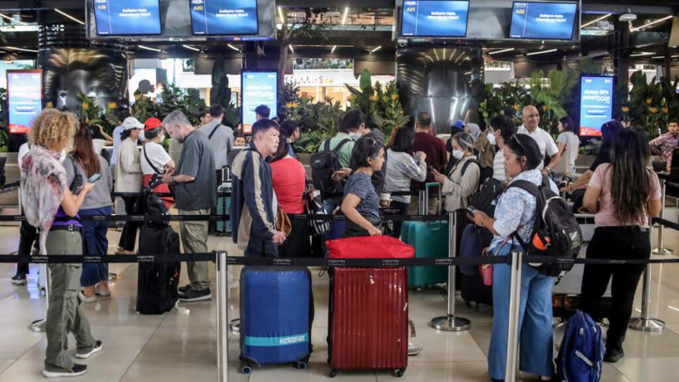 Indonésie : les vols suspendus dans huit aéroports à cause d'une éruption volcanique