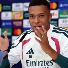 "C’est peut-être la bonne année" : Mbappe se pose en favori pour le Ballon d'Or