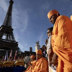 Grève à la tour Eiffel après l'éviction de salariées pour la visite d'un groupe hindou