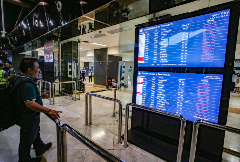 Plusieurs aéroports ont rouvert après l'éruption volcanique en Indonésie