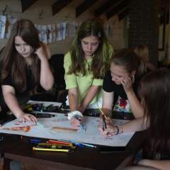 Ukraine : un camp thérapeutique pour les jeunes face aux traumatismes de la guerre